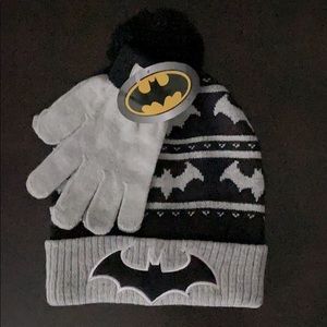 Kid’s Batman 2-PC Set Pom-Pom Hat & Gloves